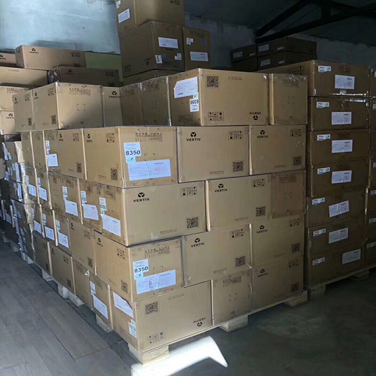 ά GXE15K00TL3102C00UPSԴ   15KVA/13.5KW   ҽƼصԷ